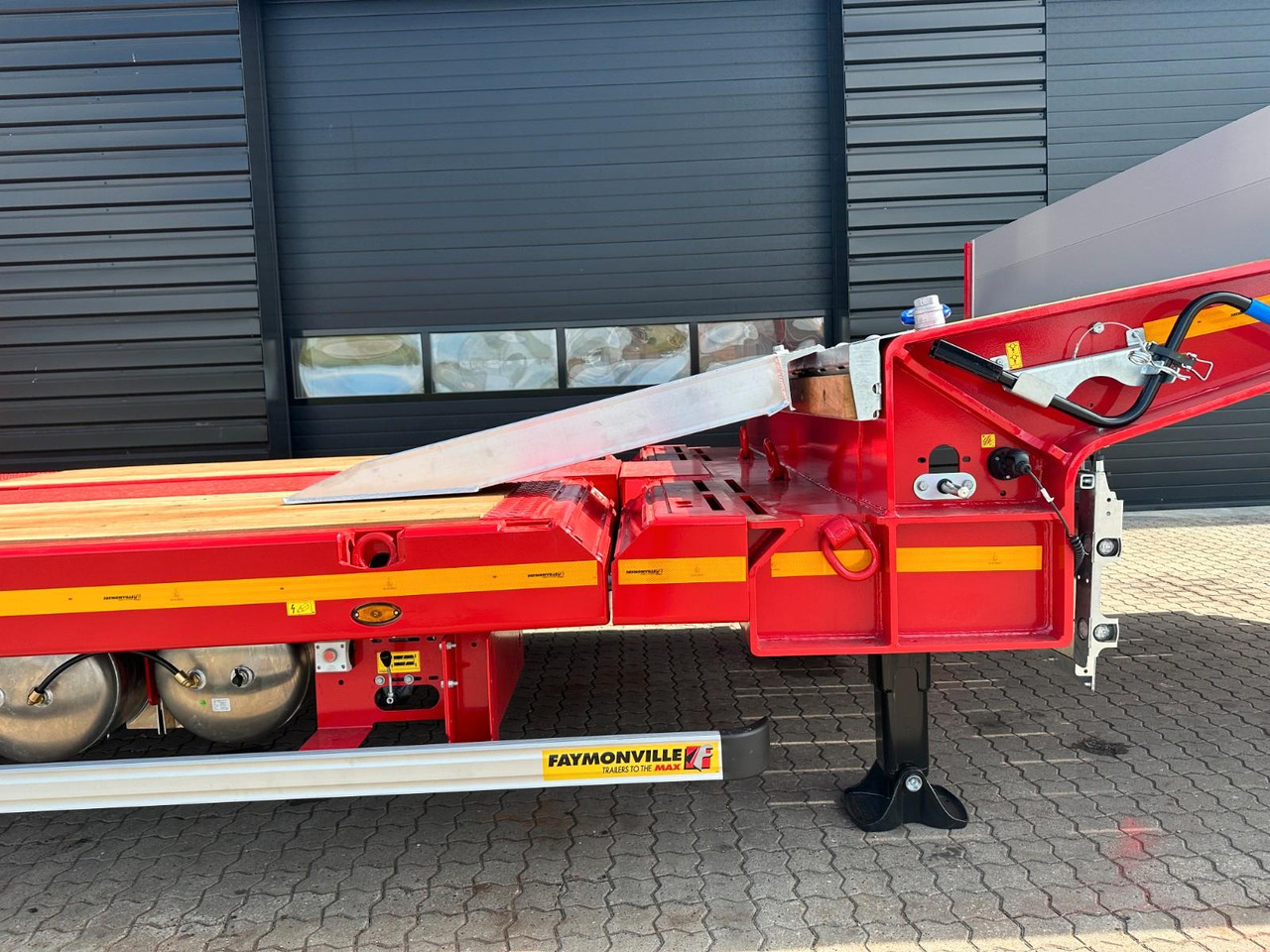 Faymonville 4 achs tieflader / Hydr. Verbreiterung / L-AUMV - Low loader semi-trailer: picture 4 Faymonville 4 achs tieflader / Hydr. Verbreiterung / L-AUMV - Low loader semi-trailer: picture 4