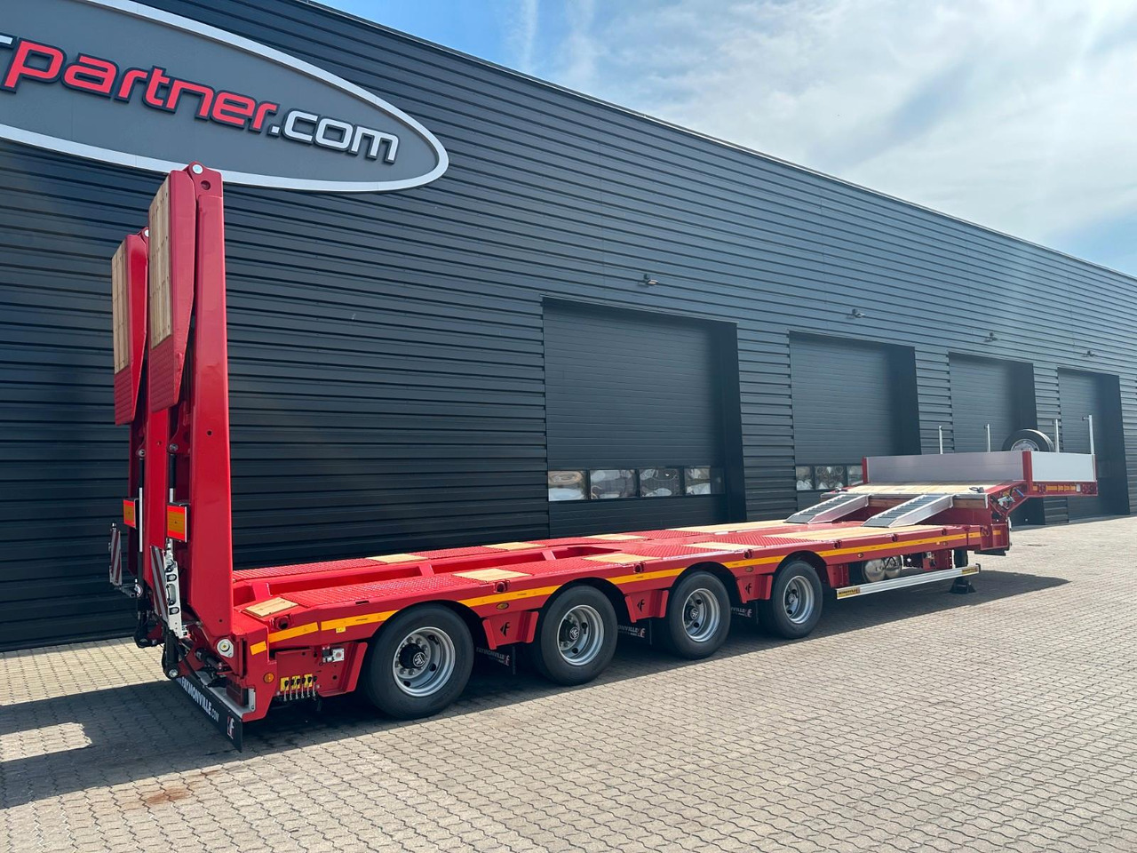 Faymonville 4 achs tieflader / Hydr. Verbreiterung / L-AUMV - Low loader semi-trailer: picture 2 Faymonville 4 achs tieflader / Hydr. Verbreiterung / L-AUMV - Low loader semi-trailer: picture 2