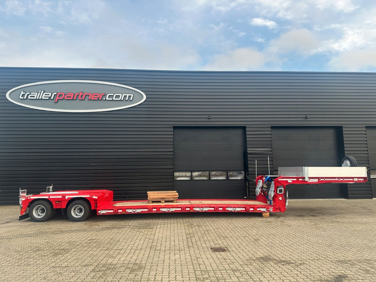 Faymonville MAX510 2 cahs tiefbett / ausziehbar - Low loader semi-trailer: picture 1 Faymonville MAX510 2 cahs tiefbett / ausziehbar - Low loader semi-trailer: picture 1