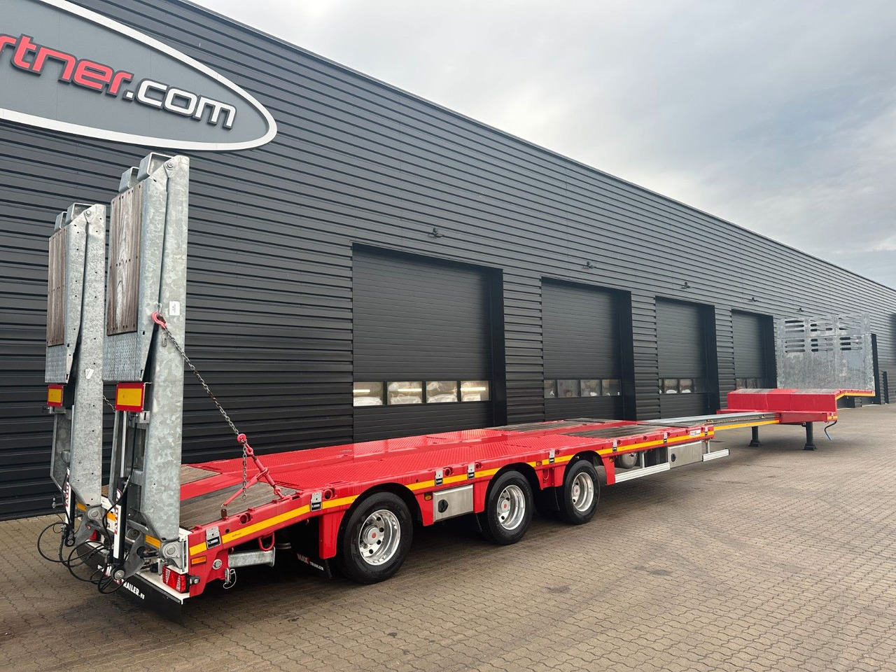 Low loader semi-trailer Faymonville Maxtrailer MAX 100 tieflader / ausziehbar: picture 12
