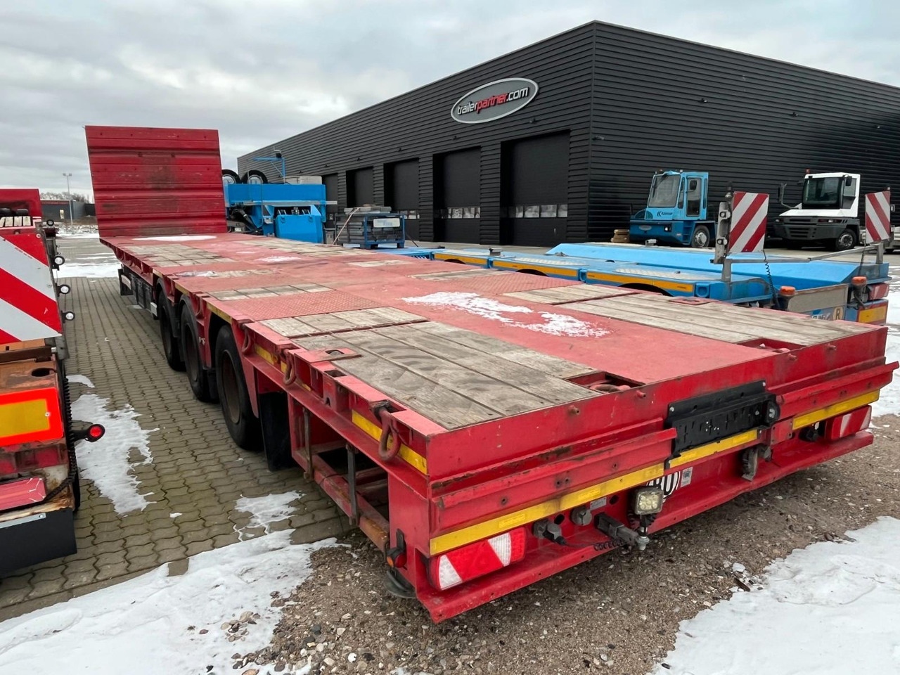 Goldhofer 3 achs plateu / Mega - Low loader semi-trailer: picture 5 Goldhofer 3 achs plateu / Mega - Low loader semi-trailer: picture 5