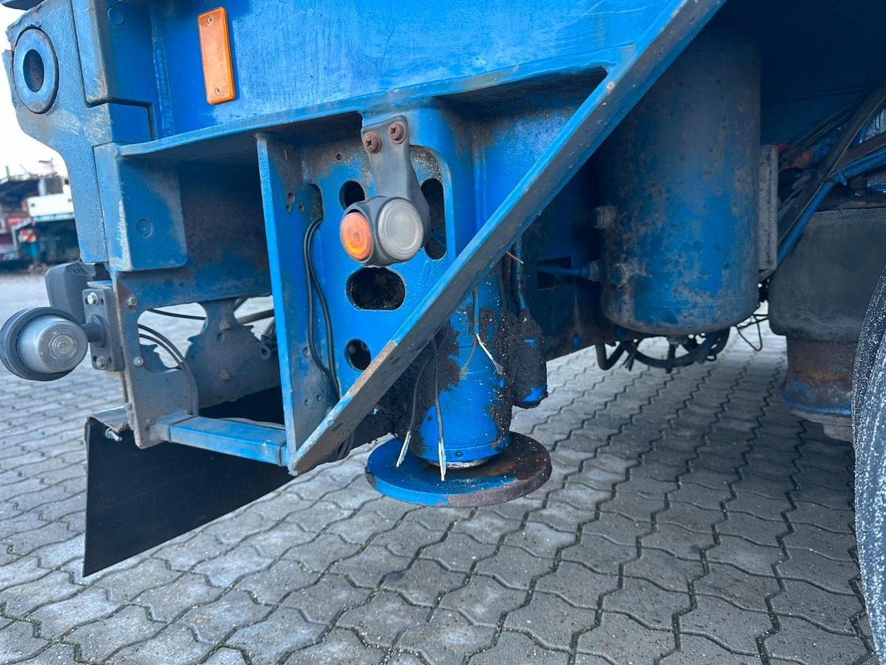 Goldhofer 4 achs tieflader / rampen / 4 x zwangsgelenkt - Low loader semi-trailer: picture 3 Goldhofer 4 achs tieflader / rampen / 4 x zwangsgelenkt - Low loader semi-trailer: picture 3