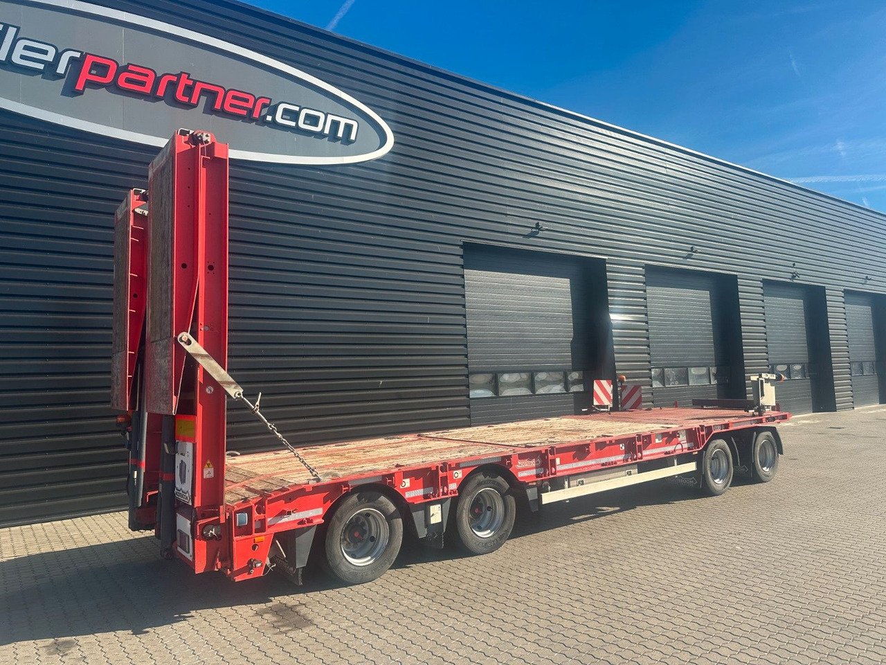 Nooteboom 4 achs anhänger / Doppelt rampen - Low loader trailer: picture 2 Nooteboom 4 achs anhänger / Doppelt rampen - Low loader trailer: picture 2