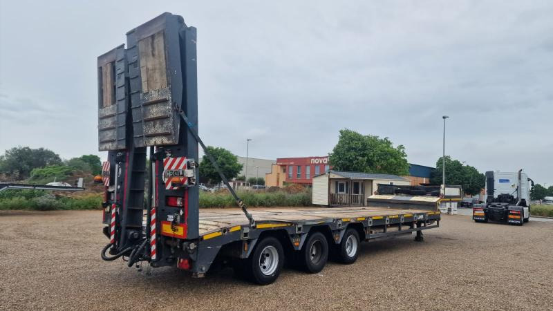 Lider trailer LIDER-3A - Low loader semi-trailer: picture 5 Lider trailer LIDER-3A - Low loader semi-trailer: picture 5