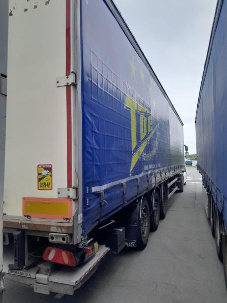 Samro PLSC - Curtainsider semi-trailer: picture 3 Samro PLSC - Curtainsider semi-trailer: picture 3