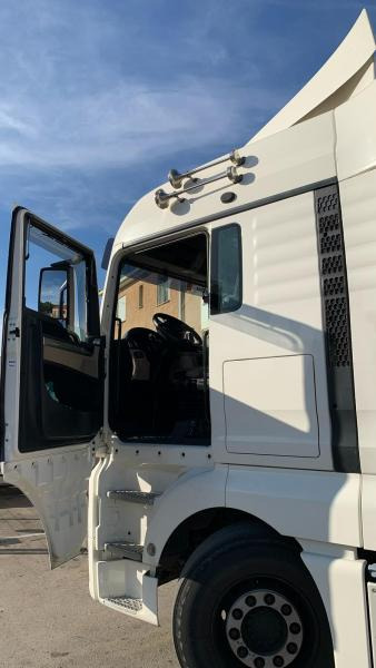 MAN TGX 18.460 - Tractor unit: picture 5 MAN TGX 18.460 - Tractor unit: picture 5