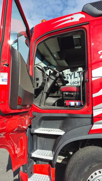 Tractor unit Volvo FH 460: picture 7