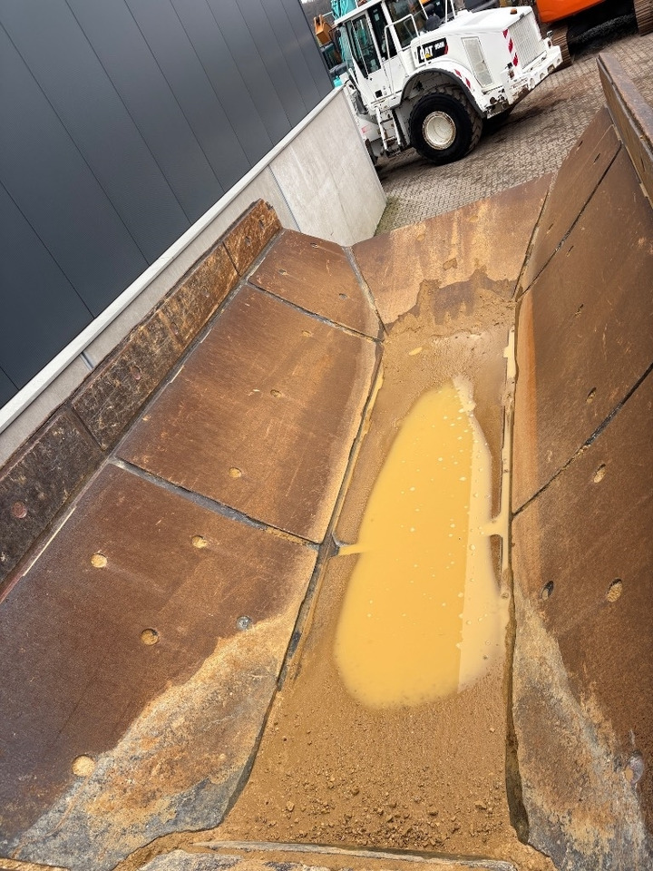 Articulated dumper Bell B 25 D - B25D - B 30: picture 14