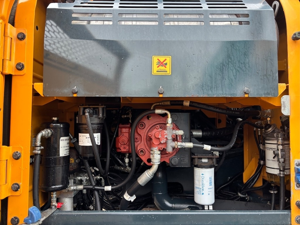 Crawler excavator Hyundai HX 300 L - HX300 - HX300L: picture 23 Crawler excavator Hyundai HX 300 L - HX300 - HX300L: picture 23