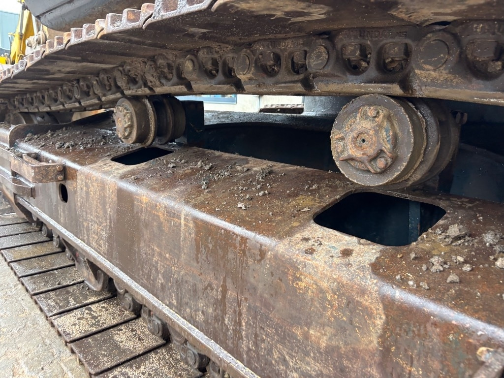 Crawler excavator Hyundai HX 300 L - HX300 - HX300L: picture 34 Crawler excavator Hyundai HX 300 L - HX300 - HX300L: picture 34