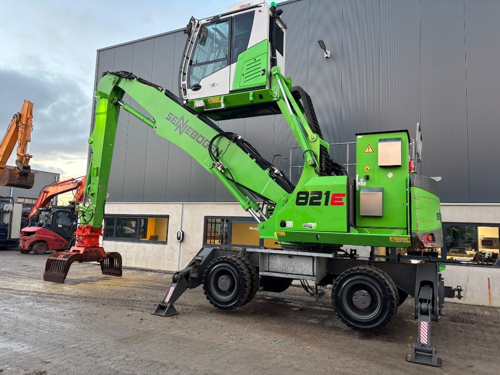 Sennebogen 821 E Electric - 821M Electric - Waste/ Industry handler: picture 1 Sennebogen 821 E Electric - 821M Electric - Waste/ Industry handler: picture 1