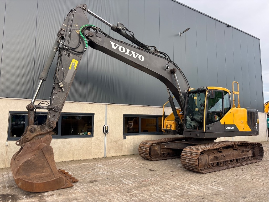Volvo EC 220 E - EC220EL - EC 220 - Crawler excavator: picture 1 Volvo EC 220 E - EC220EL - EC 220 - Crawler excavator: picture 1