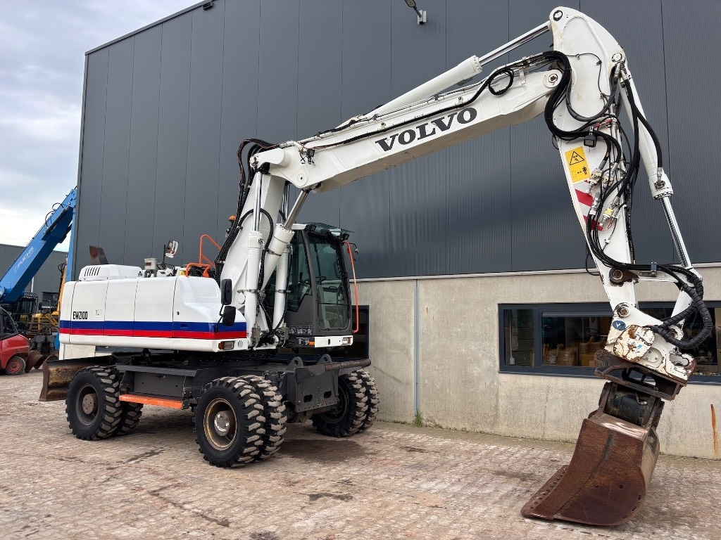 Wheel excavator Volvo EW 210 D - EW210 - EW210D - EW 180 - EW 240: picture 9 Wheel excavator Volvo EW 210 D - EW210 - EW210D - EW 180 - EW 240: picture 9