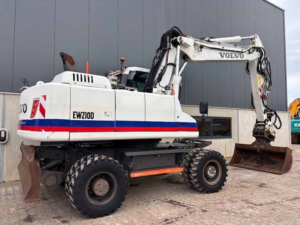 Wheel excavator Volvo EW 210 D - EW210 - EW210D - EW 180 - EW 240: picture 7 Wheel excavator Volvo EW 210 D - EW210 - EW210D - EW 180 - EW 240: picture 7