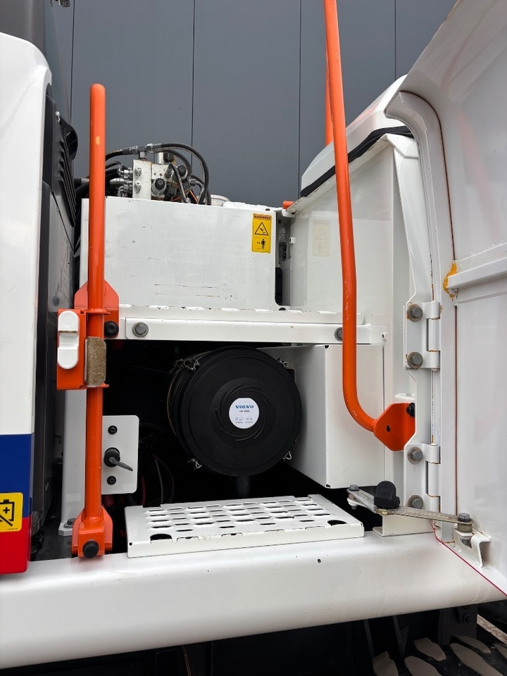 Wheel excavator Volvo EW 210 D - EW210 - EW210D - EW 180 - EW 240: picture 41 Wheel excavator Volvo EW 210 D - EW210 - EW210D - EW 180 - EW 240: picture 41