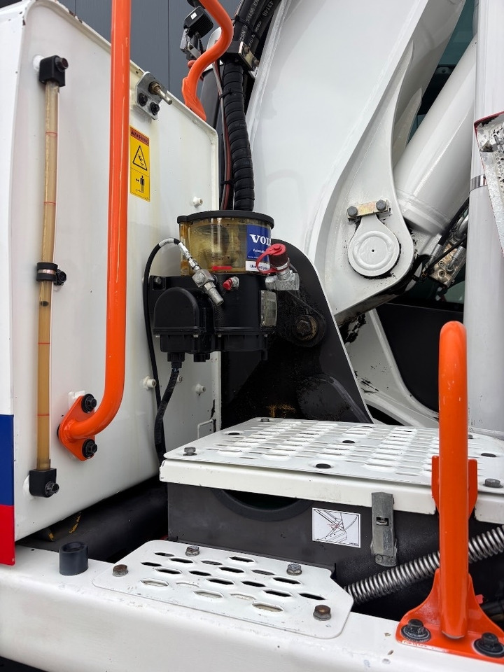 Wheel excavator Volvo EW 210 D - EW210 - EW210D - EW 180 - EW 240: picture 47 Wheel excavator Volvo EW 210 D - EW210 - EW210D - EW 180 - EW 240: picture 47