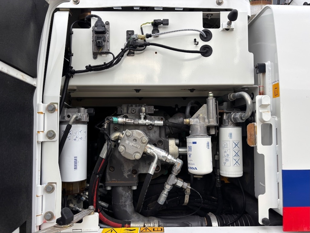 Wheel excavator Volvo EW 210 D - EW210 - EW210D - EW 180 - EW 240: picture 36 Wheel excavator Volvo EW 210 D - EW210 - EW210D - EW 180 - EW 240: picture 36