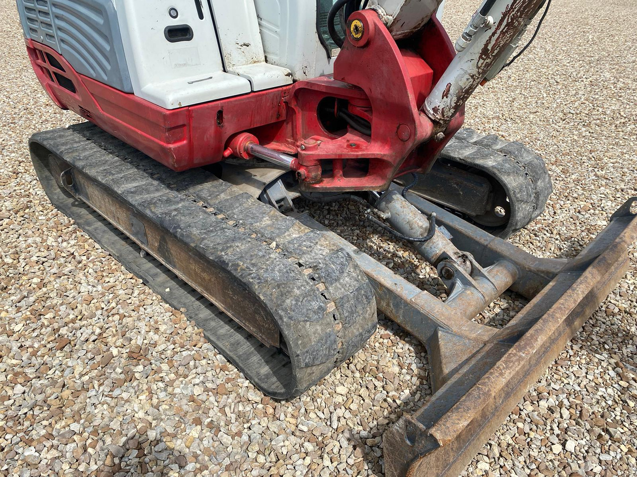 Crawler excavator TAKEUCHI TB 250: picture 17