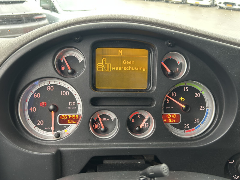 DAF FA LF 55 210 EEV / 14 Ton / Isolated Box / Loadlift - Box truck: picture 4 DAF FA LF 55 210 EEV / 14 Ton / Isolated Box / Loadlift - Box truck: picture 4