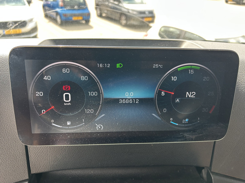 Mercedes-Benz Actros 2124 / Carrier Koeler -30 gr / Chereau Frigo Box / Laadklep / APK 04-26 - Refrigerator truck: picture 4 Mercedes-Benz Actros 2124 / Carrier Koeler -30 gr / Chereau Frigo Box / Laadklep / APK 04-26 - Refrigerator truck: picture 4
