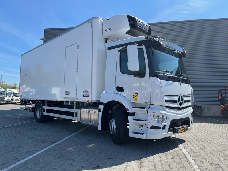 Mercedes-Benz Actros 2124 MULTITEMP / Carrier Koeler / Alleen Te Huur -> 013-7200971 - Refrigerator truck: picture 1 Mercedes-Benz Actros 2124 MULTITEMP / Carrier Koeler / Alleen Te Huur -> 013-7200971 - Refrigerator truck: picture 1