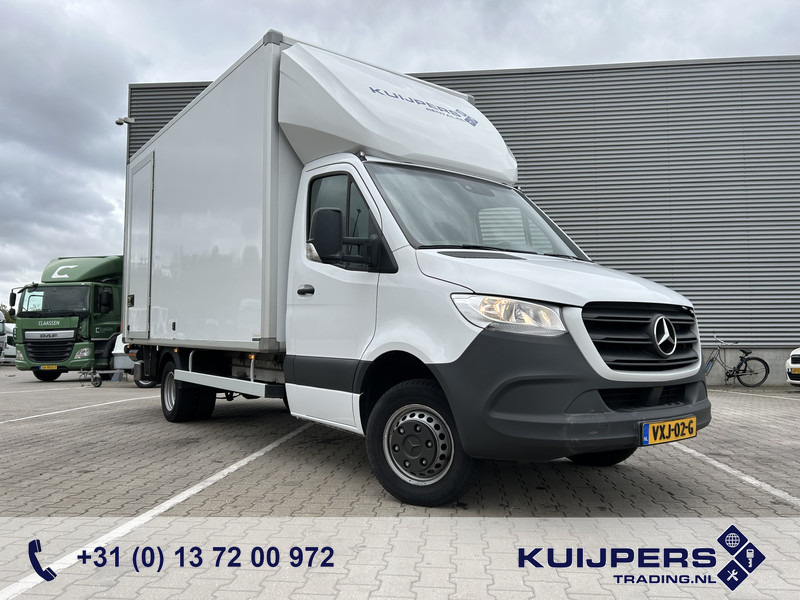 Mercedes-Benz Sprinter 515 1.9 CDI / 126 dkm / Box 4.4 mtr / Laadklep / APK 07-26 - Box van: picture 1 Mercedes-Benz Sprinter 515 1.9 CDI / 126 dkm / Box 4.4 mtr / Laadklep / APK 07-26 - Box van: picture 1