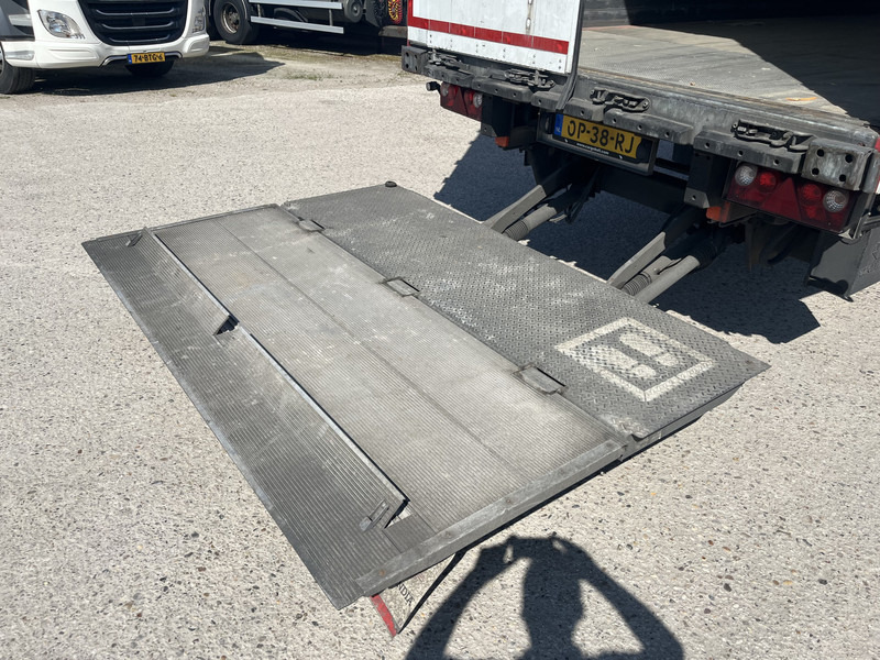 Schmitz Cargobull SCB S2 / Box Trailer / 2 axle / Loadlift / APK TUV 02-26 - Closed box semi-trailer: picture 5 Schmitz Cargobull SCB S2 / Box Trailer / 2 axle / Loadlift / APK TUV 02-26 - Closed box semi-trailer: picture 5