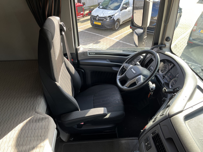 DAF XF 480 FT SSC / 315 dkm / Schade - Damage / 2 Tanks / Stand Klima - Tractor unit: picture 3 DAF XF 480 FT SSC / 315 dkm / Schade - Damage / 2 Tanks / Stand Klima - Tractor unit: picture 3