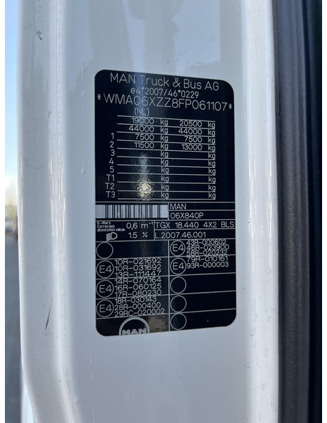 Tractor unit MAN TGX 18.440 XXL / 684 dkm / 2 Tanks / Stand klima / NL truck: picture 12 Tractor unit MAN TGX 18.440 XXL / 684 dkm / 2 Tanks / Stand klima / NL truck: picture 12
