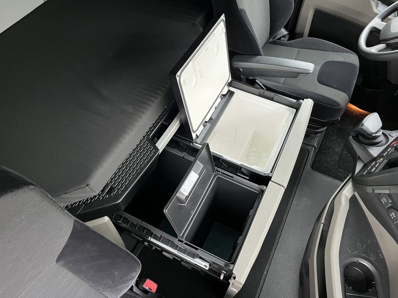 Leasing of MAN TGX 18.510 GX / 2 Tanks / Full LED / APK TUV 02-26 MAN TGX 18.510 GX / 2 Tanks / Full LED / APK TUV 02-26: picture 7 Leasing of MAN TGX 18.510 GX / 2 Tanks / Full LED / APK TUV 02-26 MAN TGX 18.510 GX / 2 Tanks / Full LED / APK TUV 02-26: picture 7