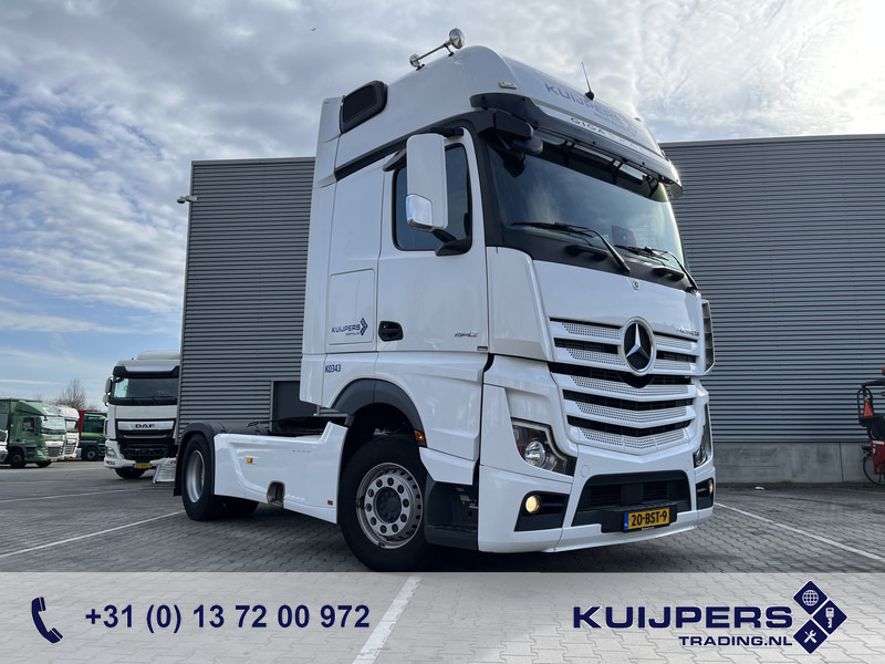Mercedes-Benz Actros 1842 Gigaspace / 298 km / Full Spoiler / NL truck - Tractor unit: picture 1 Mercedes-Benz Actros 1842 Gigaspace / 298 km / Full Spoiler / NL truck - Tractor unit: picture 1