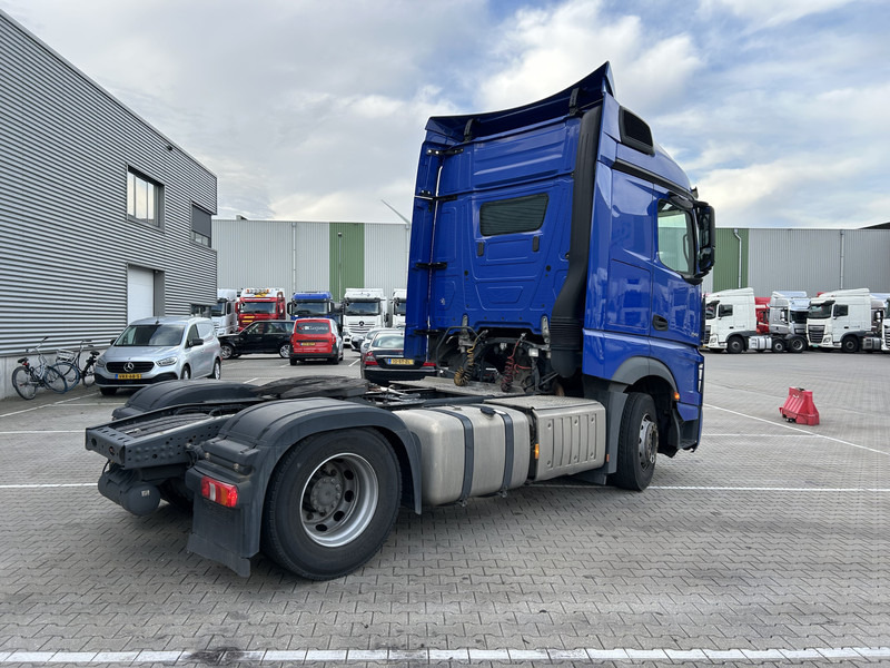 Mercedes-Benz Actros 1842 StreamSpace / 939 dkm / 2 Tanks / NL Truck - Tractor unit: picture 2 Mercedes-Benz Actros 1842 StreamSpace / 939 dkm / 2 Tanks / NL Truck - Tractor unit: picture 2