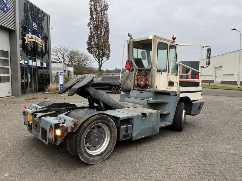 Terberg YT 182 / Cummins - Allison / 2007 / Terminal Tractor - Tractor unit: picture 2 Terberg YT 182 / Cummins - Allison / 2007 / Terminal Tractor - Tractor unit: picture 2