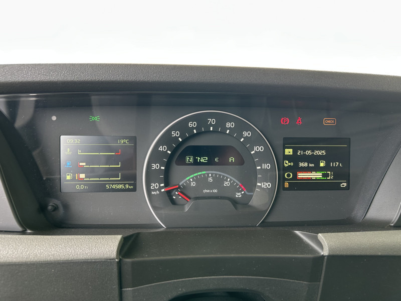 Volvo FH 460 Globetrotter XL / 574 dkm / Stand Airco / 2 Tanks / VEB+ / APK 06-26 - Tractor unit: picture 4 Volvo FH 460 Globetrotter XL / 574 dkm / Stand Airco / 2 Tanks / VEB+ / APK 06-26 - Tractor unit: picture 4