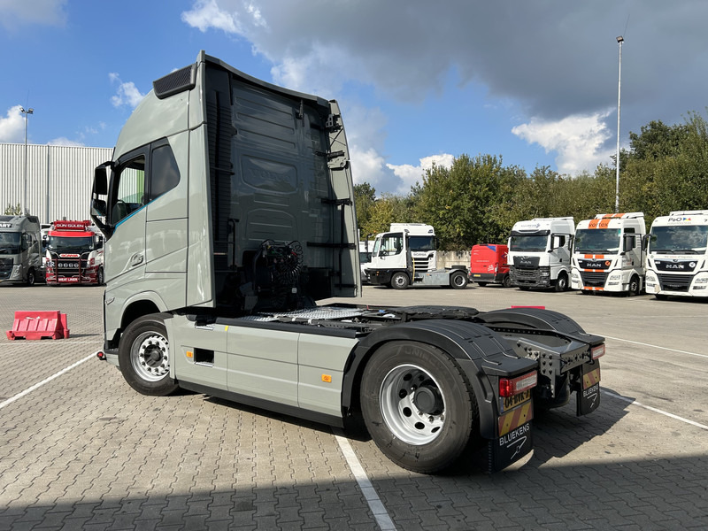 Tractor unit Volvo FH 500 Globetrotter XL / VEB+ / 2 Tanks / New Tacho V2 / APK TUV 07-26: picture 17
