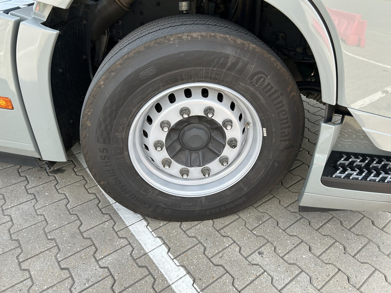 Tractor unit Volvo FH 500 Globetrotter XL / VEB+ / 2 Tanks / New Tacho V2 / APK TUV 07-26: picture 9