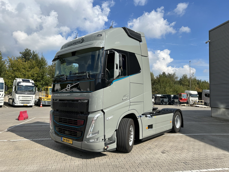 Tractor unit Volvo FH 500 Globetrotter XL / VEB+ / 2 Tanks / New Tacho V2 / APK TUV 07-26: picture 18