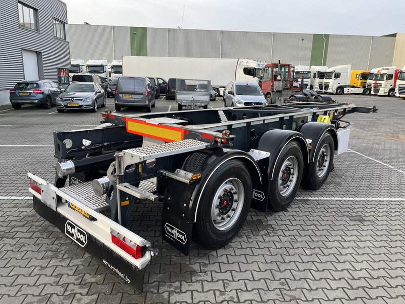 Van Hool A3C002 / ADR / 3x SAF / 20 FT Container / TE HUUR - Container transporter/ Swap body semi-trailer: picture 2 Van Hool A3C002 / ADR / 3x SAF / 20 FT Container / TE HUUR - Container transporter/ Swap body semi-trailer: picture 2