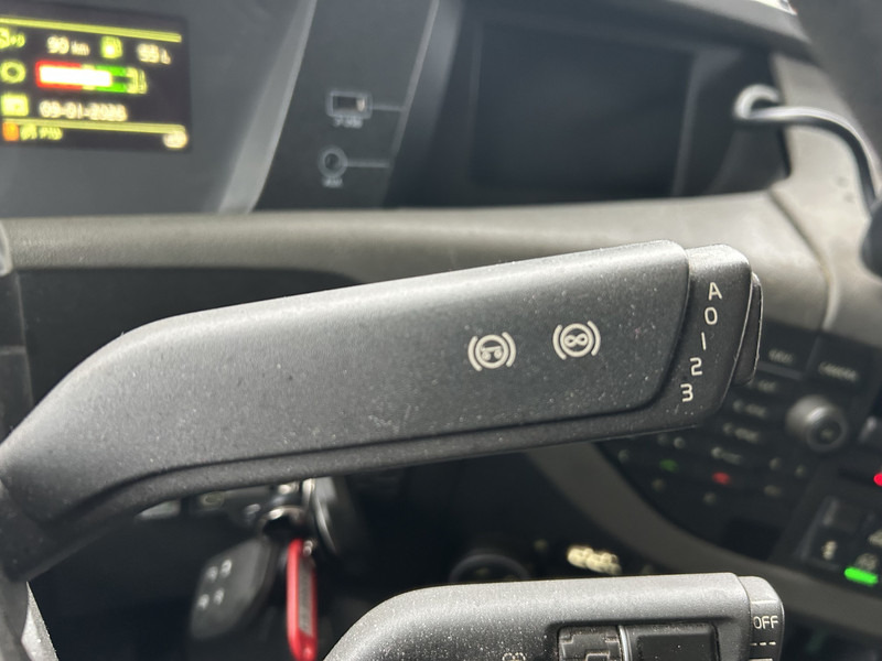 Volvo FH 460 Globetrotter / VDL Hooklift 25 Ton / 745 dkm / Stand Klima / 9 Ton Front Axle - Hook lift truck, Crane truck: picture 5 Volvo FH 460 Globetrotter / VDL Hooklift 25 Ton / 745 dkm / Stand Klima / 9 Ton Front Axle - Hook lift truck, Crane truck: picture 5