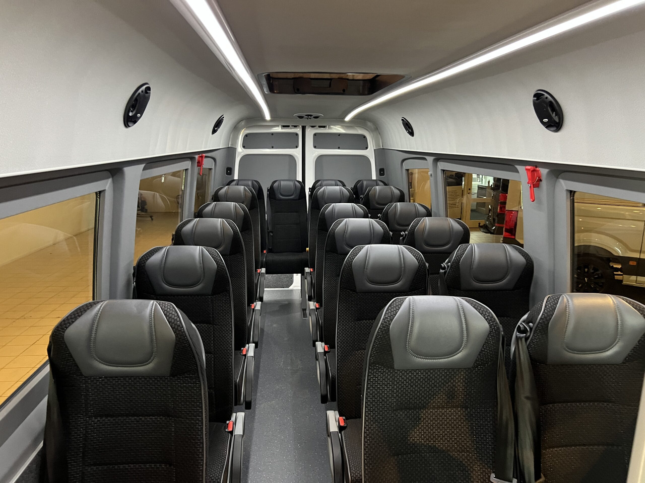 Leasing of  MAN TGE 5.160 Intercity MAN TGE 5.160 Intercity: picture 17