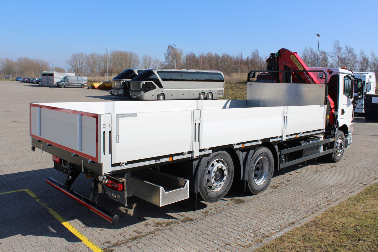MAN TGM 26.320 6×2-4 PK19.001SLD5 Brädgårdsbil - Dropside/ Flatbed truck, Crane truck: picture 3 MAN TGM 26.320 6×2-4 PK19.001SLD5 Brädgårdsbil - Dropside/ Flatbed truck, Crane truck: picture 3