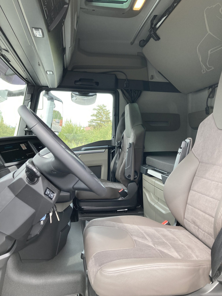 Beverage truck TGX 26.510 6×2-4 Fjärrbil Skåp PLS: picture 9