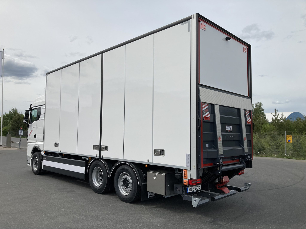 Beverage truck TGX 26.510 6×2-4 Fjärrbil Skåp PLS: picture 7