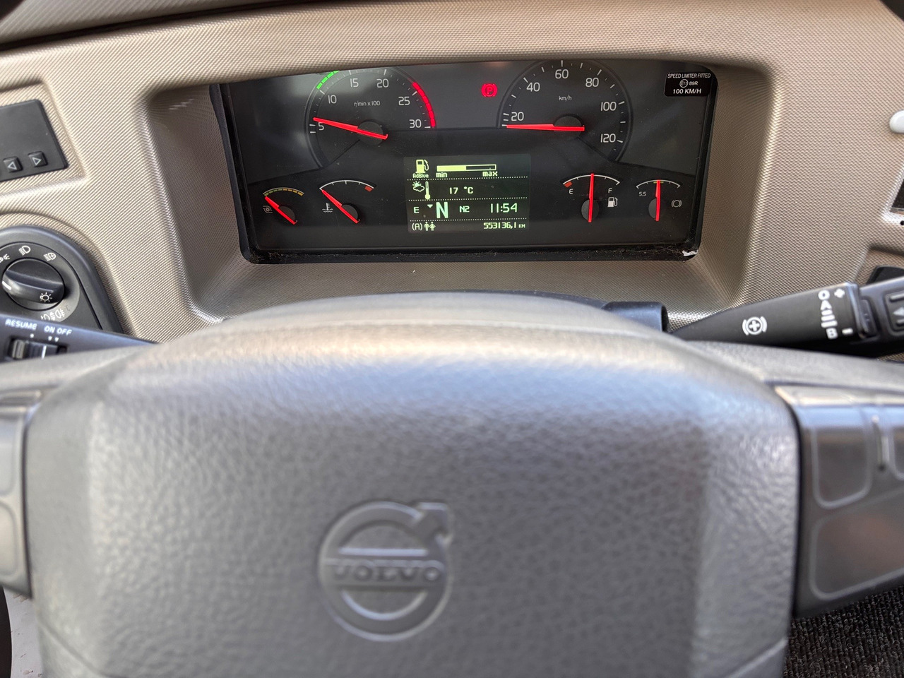 Coach Volvo B11R SUNSUNDEGUI SC7, Euro 6.: picture 17