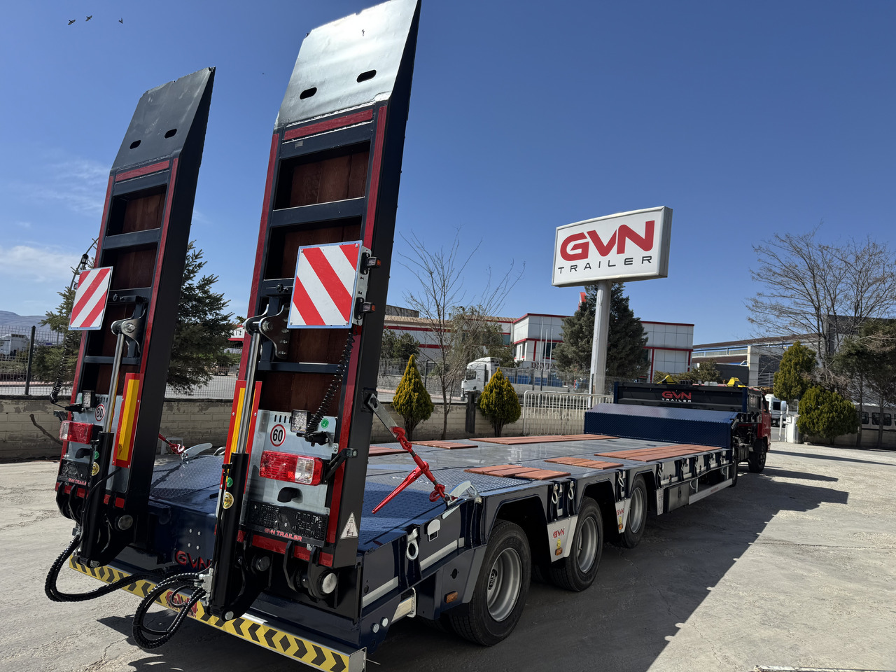 New Low loader semi-trailer GVN Trailer 4 AXLE LOWBED: picture 35