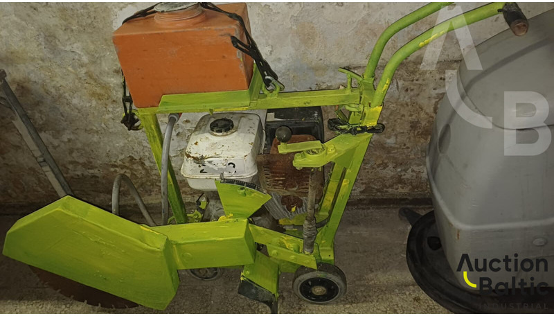 Asphalt - concrete cutter - Asphalt machine: picture 1 Asphalt - concrete cutter - Asphalt machine: picture 1