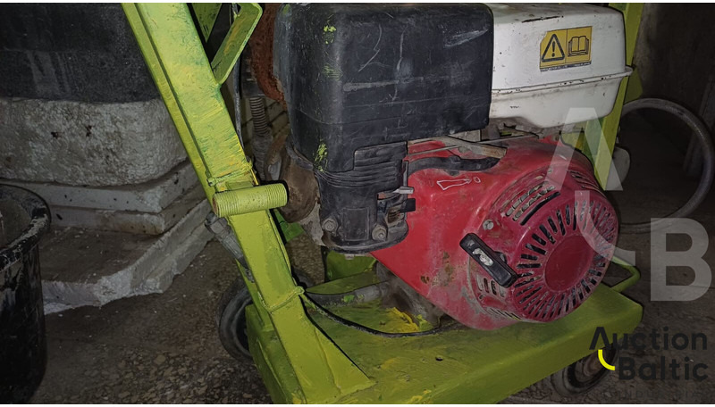 Asphalt - concrete cutter - Asphalt machine: picture 3 Asphalt - concrete cutter - Asphalt machine: picture 3