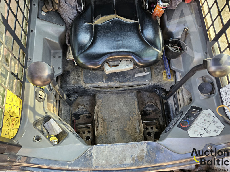Skid steer loader Bobcat S 650: picture 7