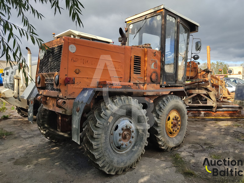 Brianskij Arsenal GS-14.02 - Grader: picture 4 Brianskij Arsenal GS-14.02 - Grader: picture 4