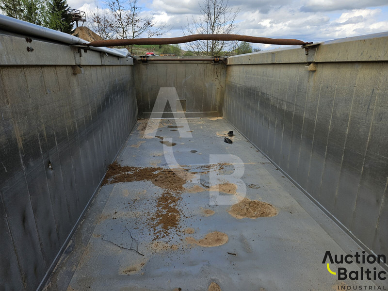 CMT W25-50 - Curtainsider semi-trailer: picture 4 CMT W25-50 - Curtainsider semi-trailer: picture 4